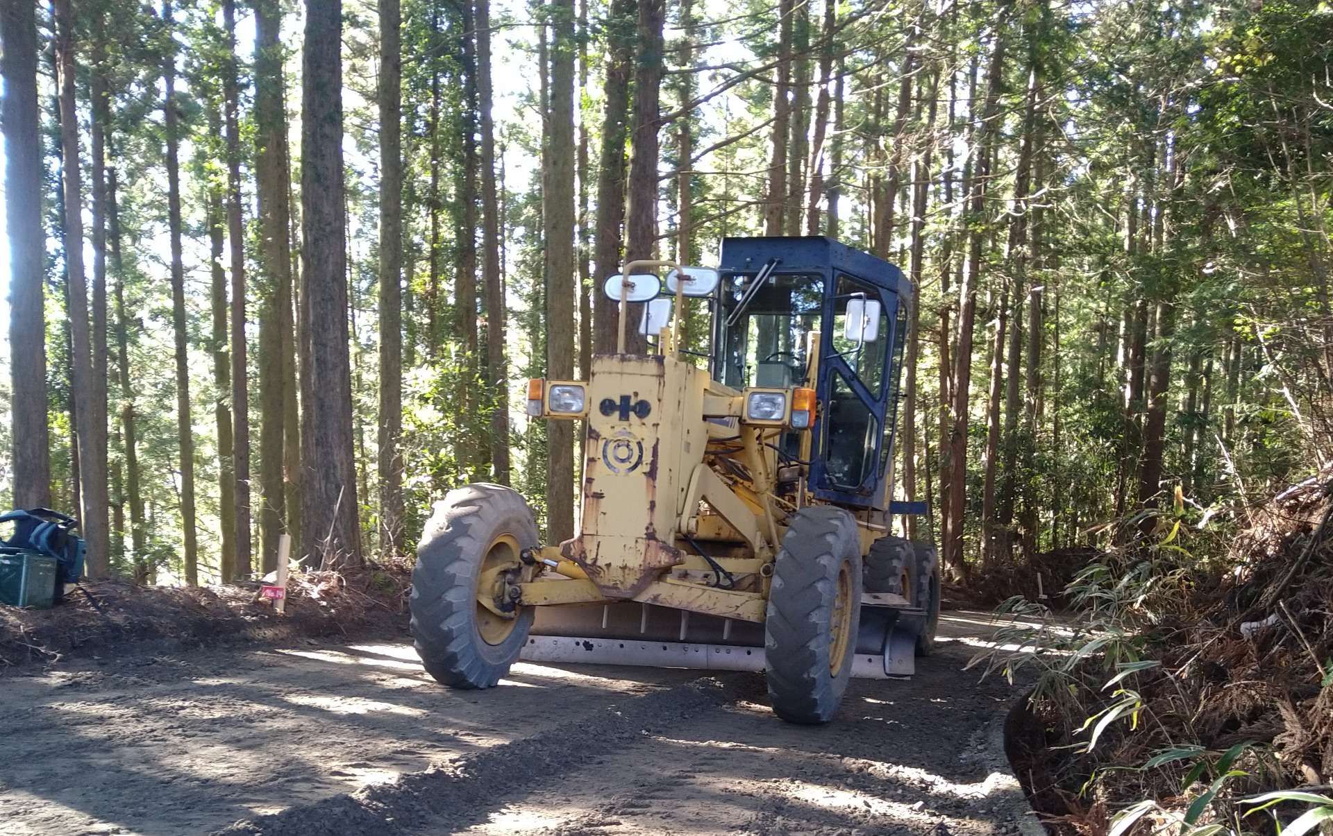 モーターグレーダーでの路盤正整作業